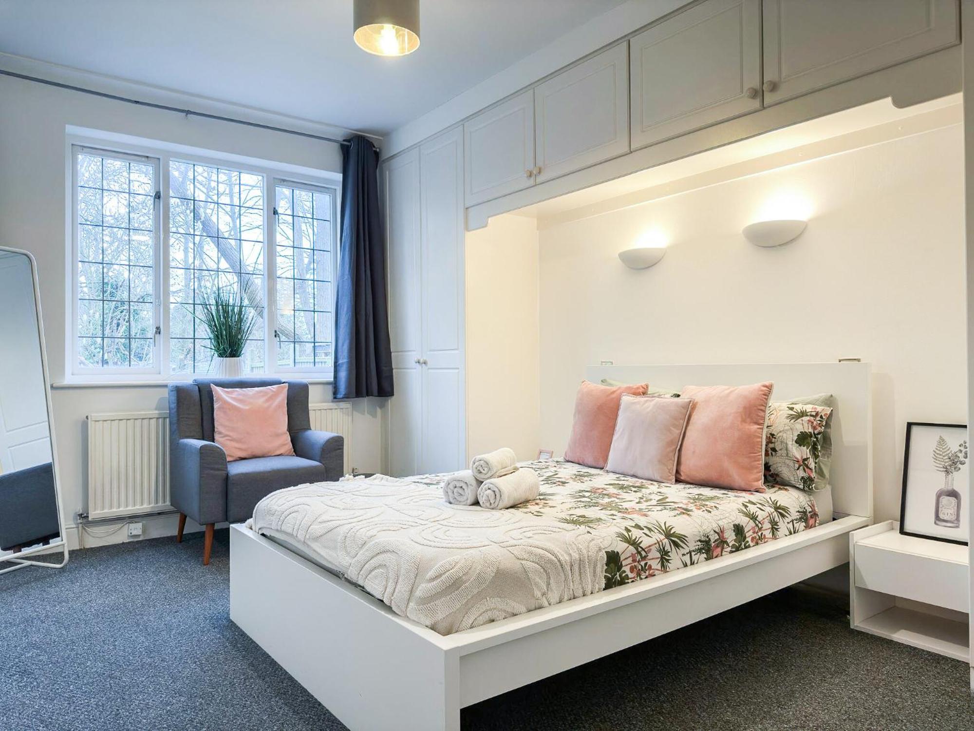 Cosy Apartments Near Hampstead Heath With Free On-Site Parking & Private Gardens, Golders Green لندن المظهر الخارجي الصورة