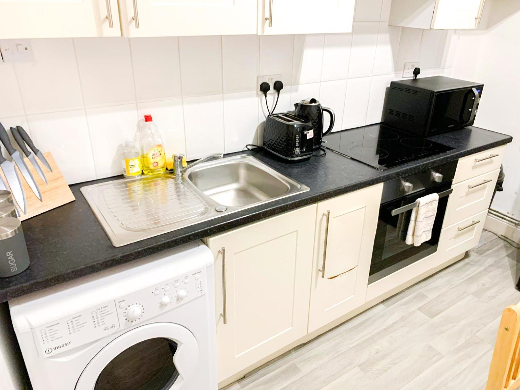 Cosy Apartments Near Hampstead Heath With Free On-Site Parking & Private Gardens, Golders Green لندن المظهر الخارجي الصورة