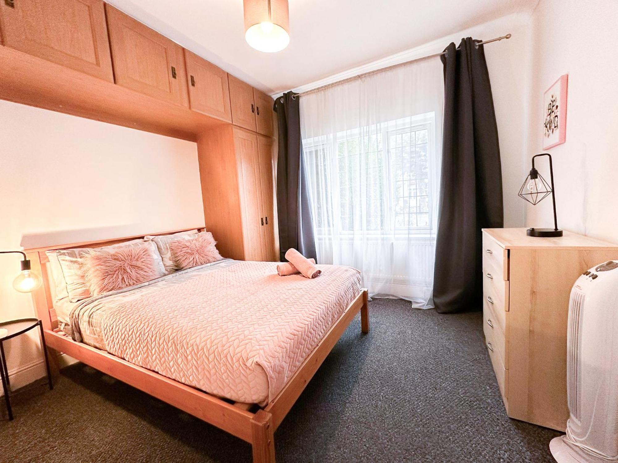 Cosy Apartments Near Hampstead Heath With Free On-Site Parking & Private Gardens, Golders Green لندن المظهر الخارجي الصورة