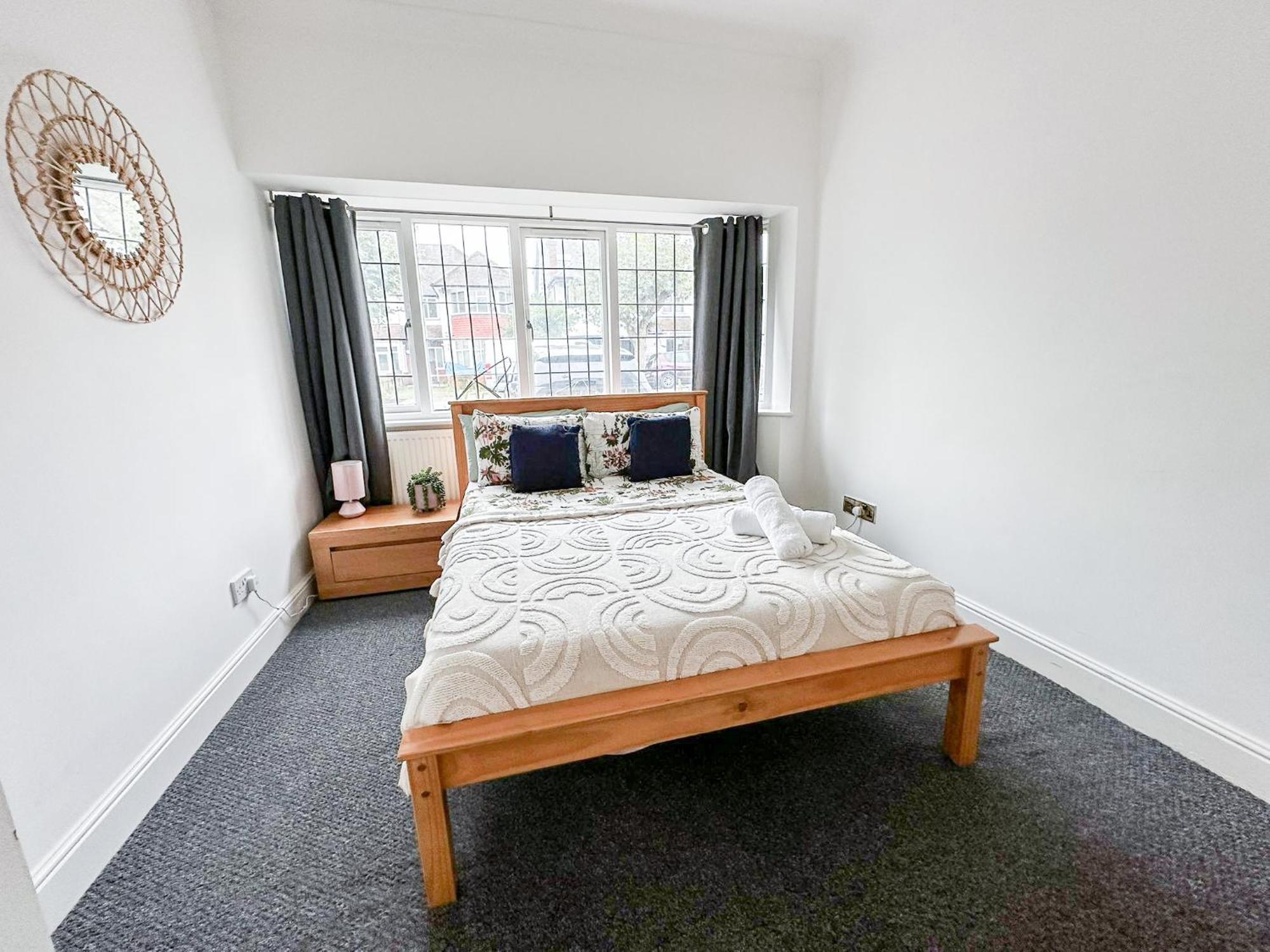 Cosy Apartments Near Hampstead Heath With Free On-Site Parking & Private Gardens, Golders Green لندن المظهر الخارجي الصورة