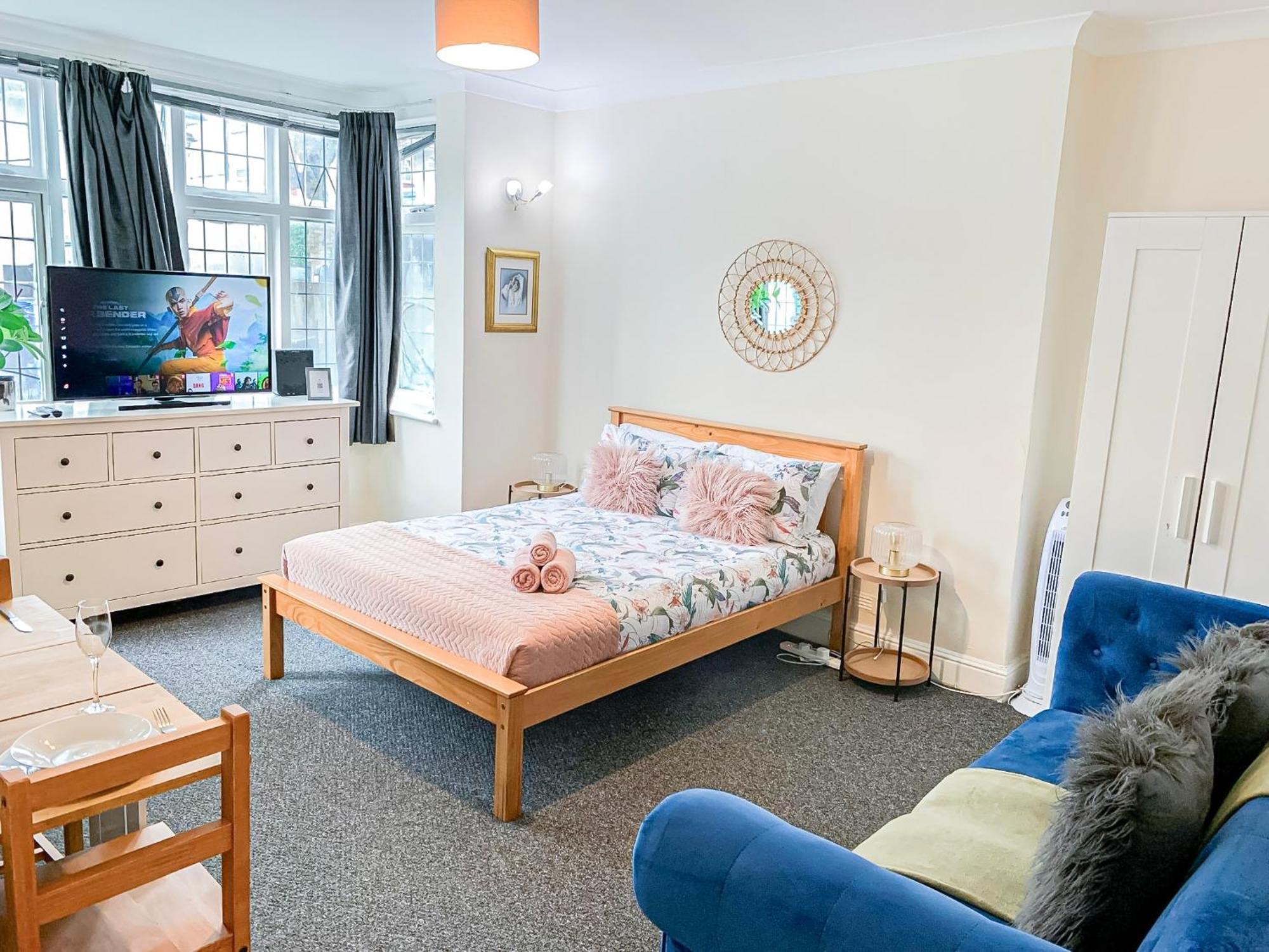 Cosy Apartments Near Hampstead Heath With Free On-Site Parking & Private Gardens, Golders Green لندن المظهر الخارجي الصورة