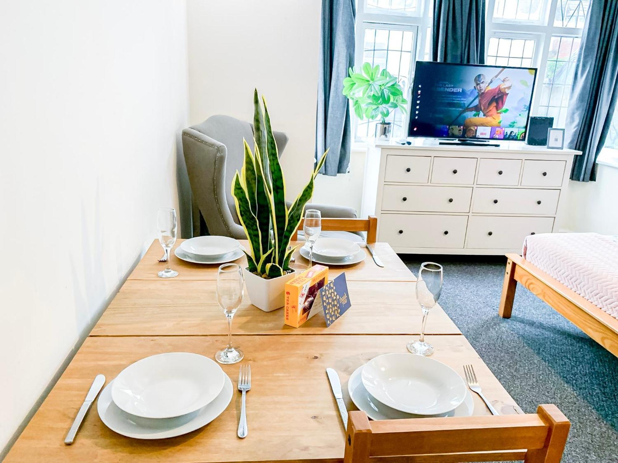 Cosy Apartments Near Hampstead Heath With Free On-Site Parking & Private Gardens, Golders Green لندن المظهر الخارجي الصورة